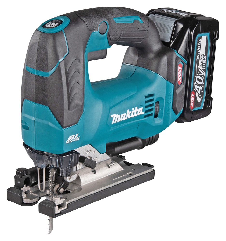 Cordless Makita jigsaw with a 40V battery fitted.